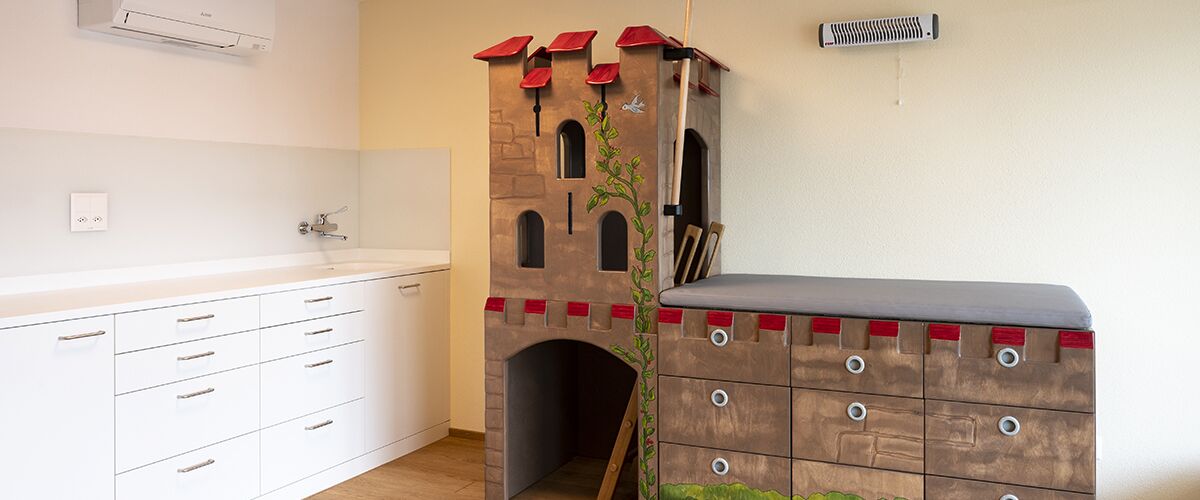 Burg im Behandlungsraum.